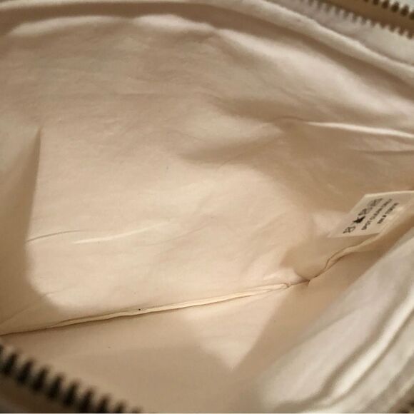 Paper Source Llama Queen Canvas Pouch - Picture 2 of 2